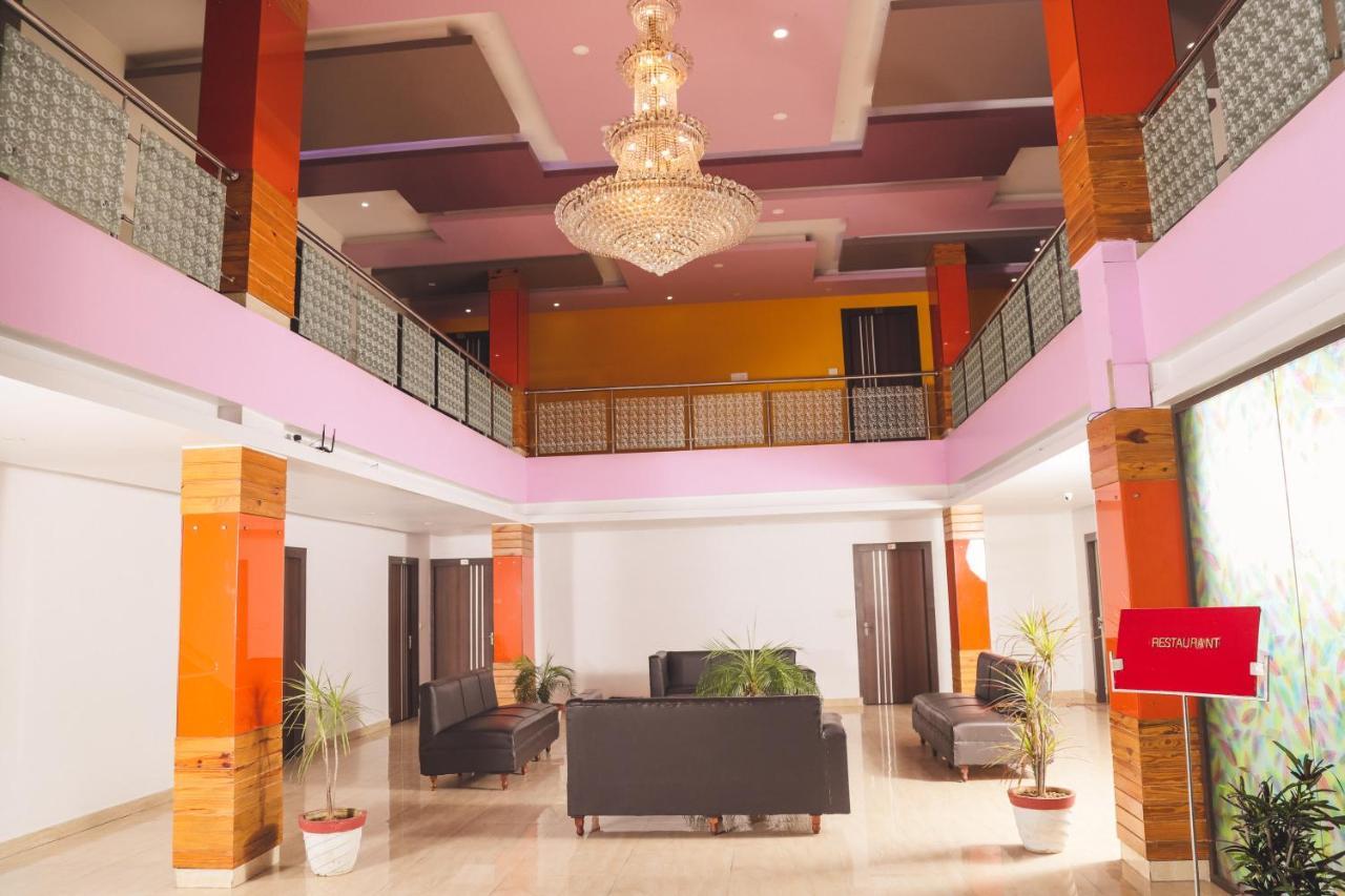 Hotel Vaishnavi Heights Aurangabad  Екстер'єр фото
