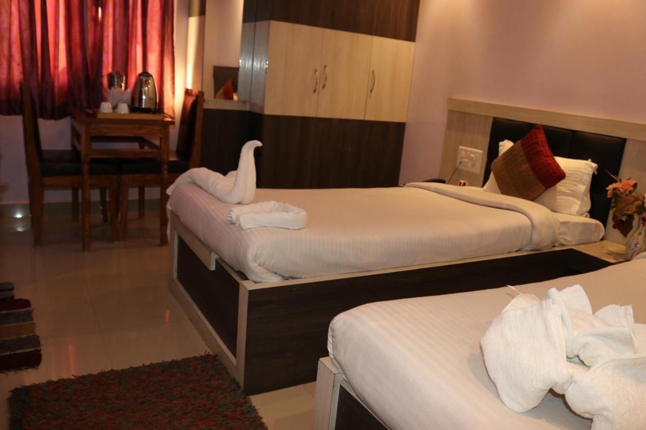 Hotel Vaishnavi Heights Aurangabad  Екстер'єр фото