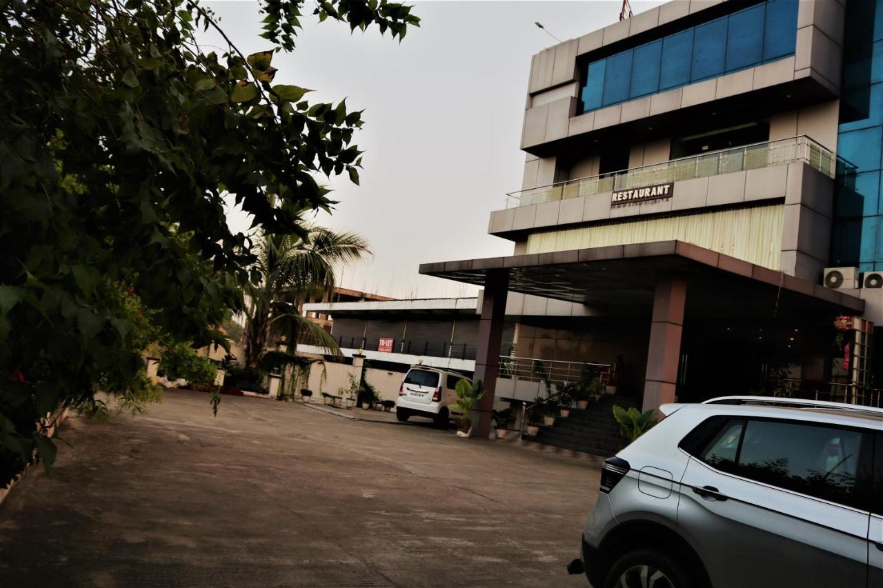 Hotel Vaishnavi Heights Aurangabad  Екстер'єр фото